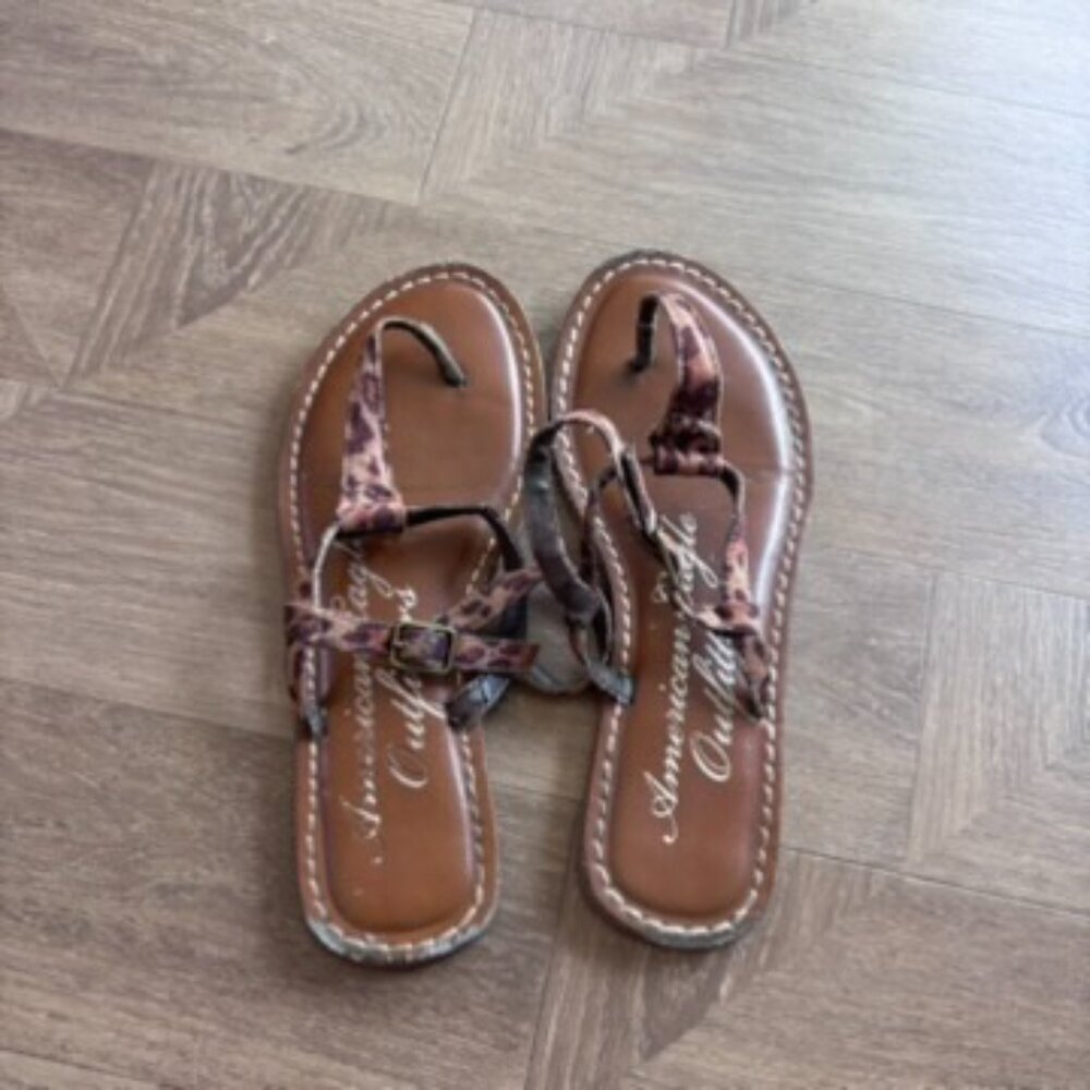 American Eagle Outfitters Leopard Buckle Thong Sandals. - Picture 4 of 9